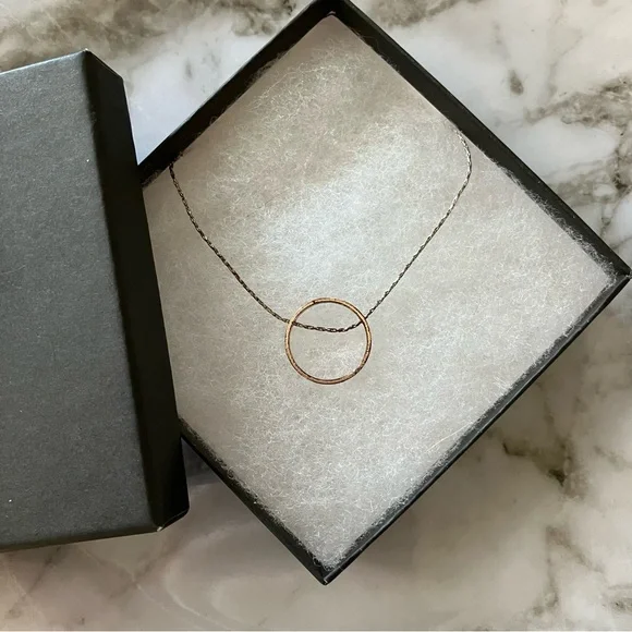 H&M Rose-gold ring-shaped metal pendant - Picture 2 of 4